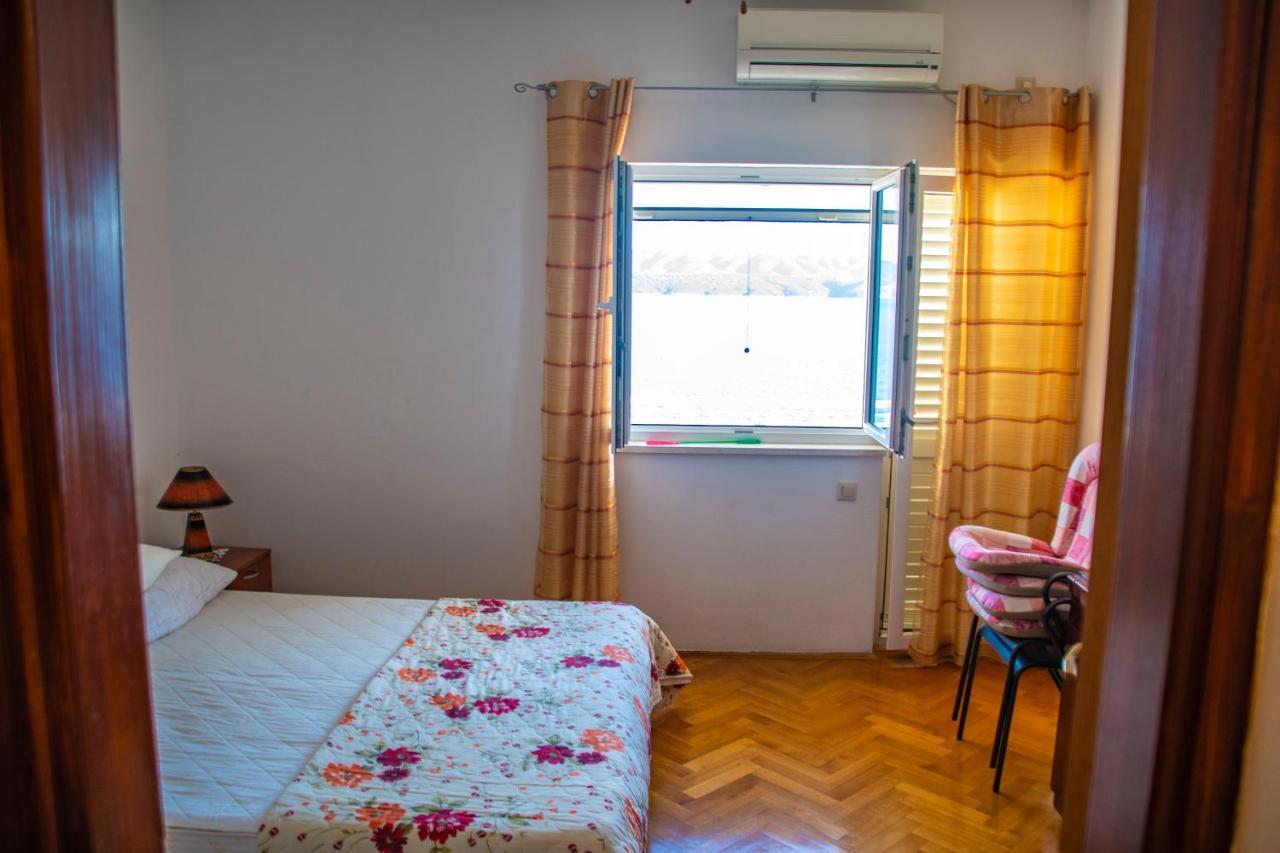 Apartments Lile By The Sea, Celina Zavode エクステリア 写真
